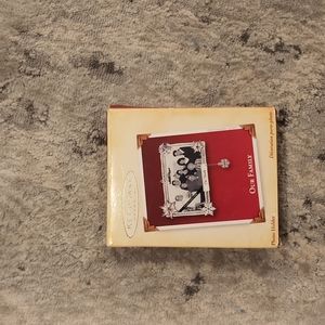 Hallmark Keepsake Ornamanet Our Family 2005